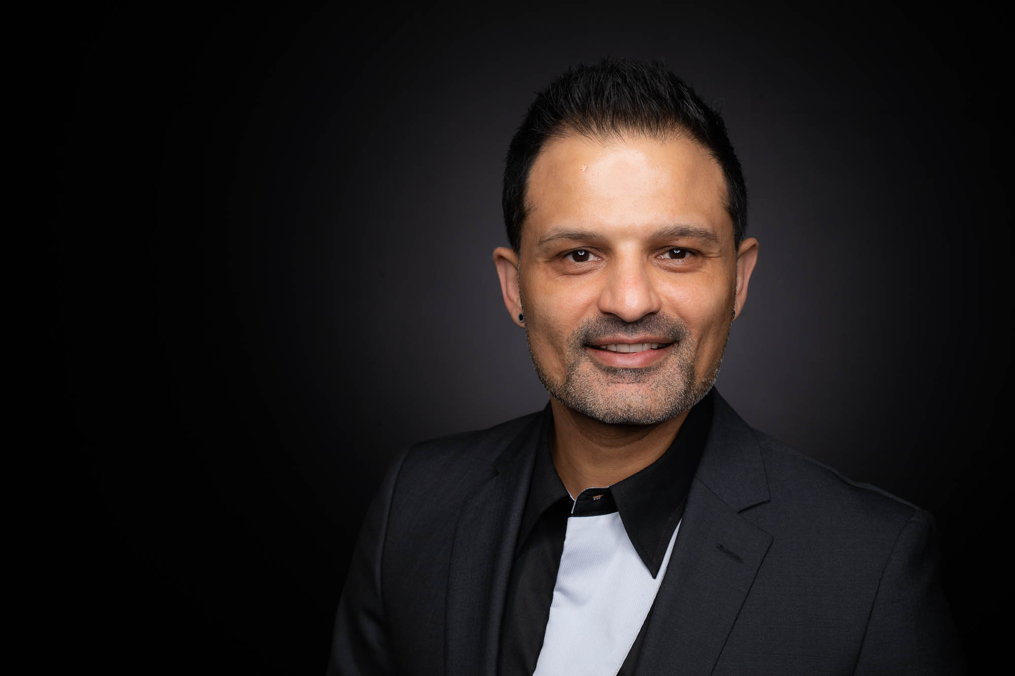 Export x3 Headshot  06140 Dez 01 2019 Headshot  Miro Nicole Nadine 2